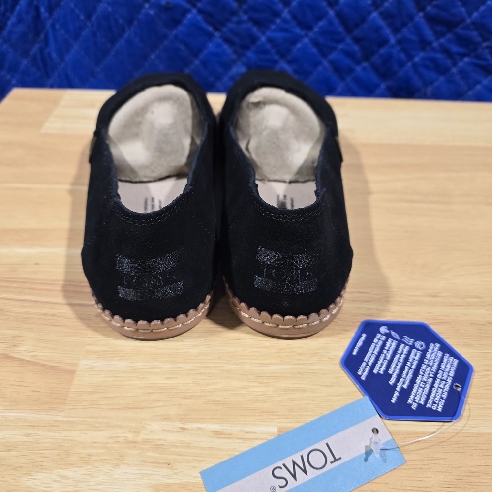 TOMS Classic Black Canvas Slip-Ons - Picture 2 of 6